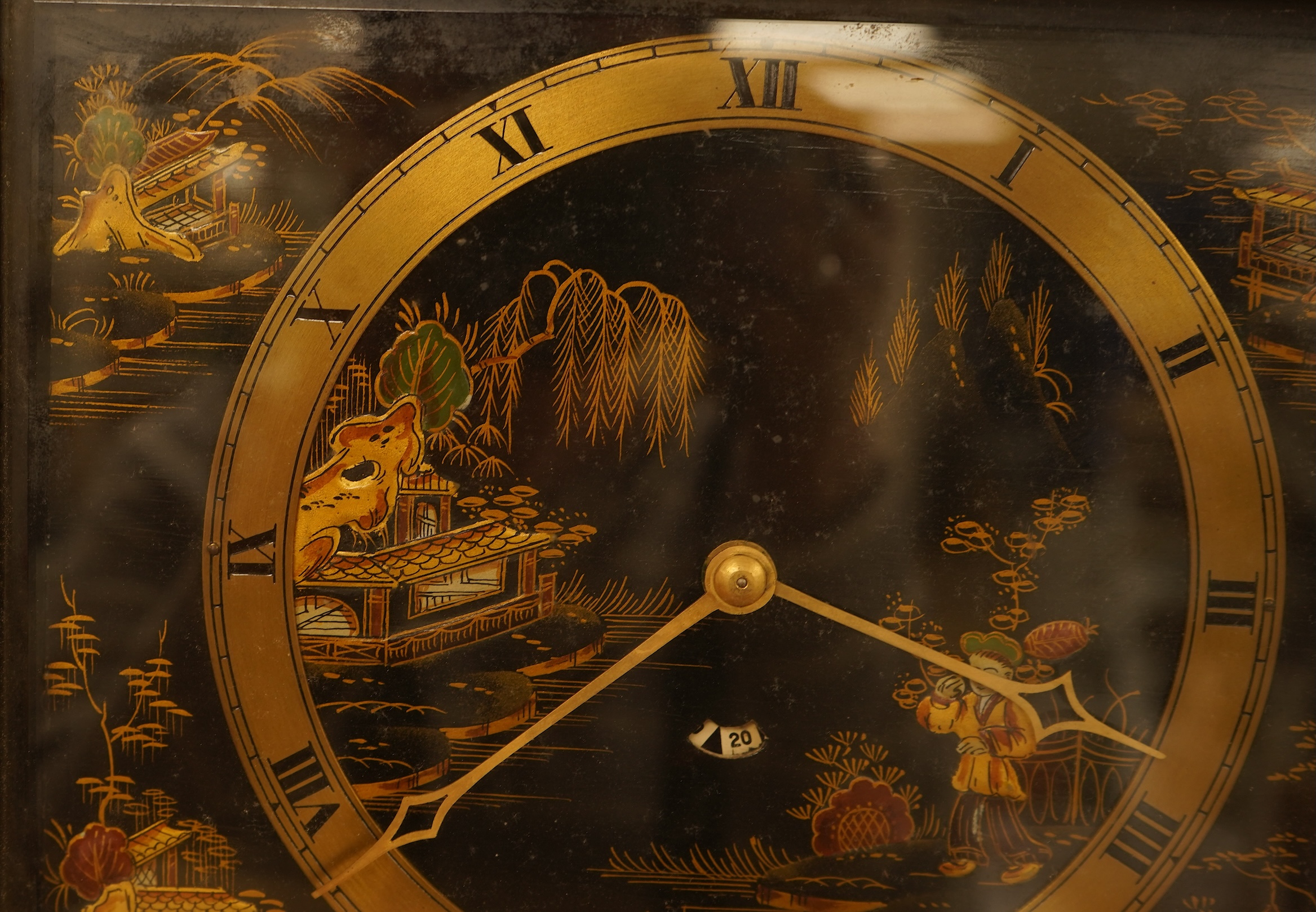 A Smith's electric chinoiserie lacquered mantel clock, 28cm wide